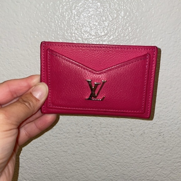 Louis Vuitton Hot Pink Card Holder LV Lock Me​​​​​ - Picture 4 of 13